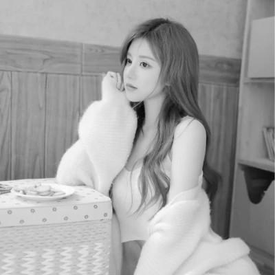 黑白气质美女头像图片大全124张