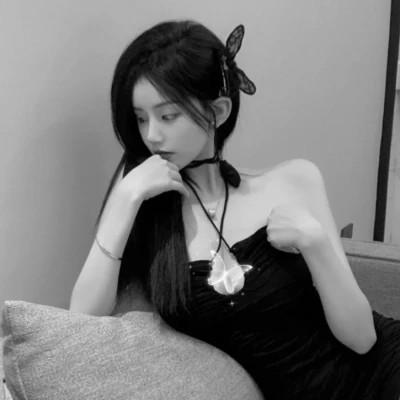 黑白气质美女头像图片大全124张