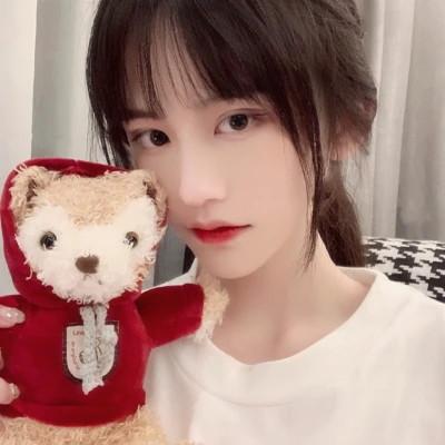 青春少年感十足的女生头像