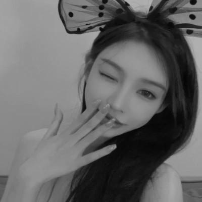 黑白气质美女头像图片大全124张