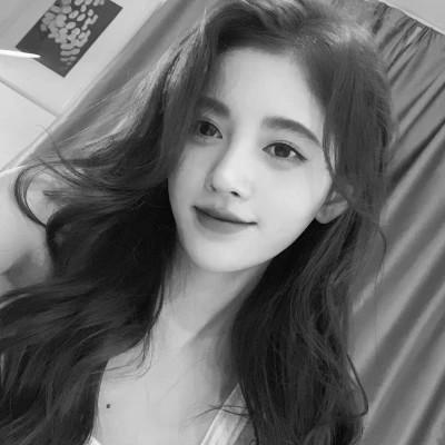 2023女生头像黑白真人最新