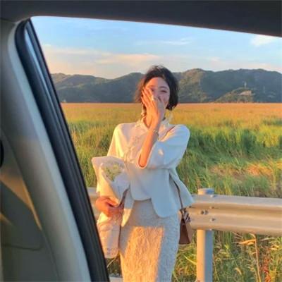 高端大气头像女 好看高清简单大气上档次的头像女