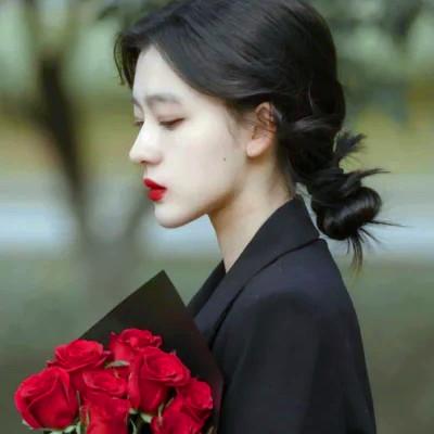 高端大气头像女 好看高清简单大气上档次的头像女