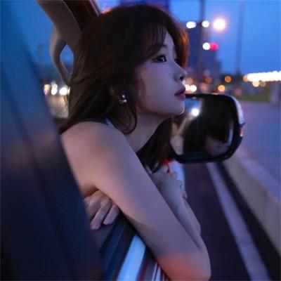高端大气头像女 好看高清简单大气上档次的头像女