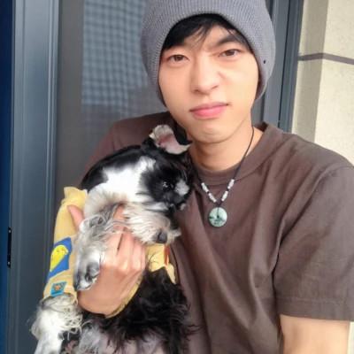 微信头像男真人帅气高清 干净