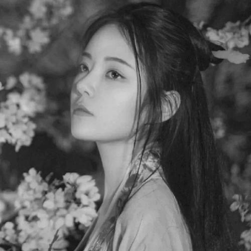 高冷范黑白女生头像 孤傲高清的黑白冷淡风女生头像图片