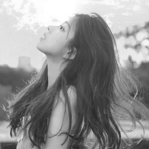 高冷范黑白女生头像 孤傲高清的黑白冷淡风女生头像图片
