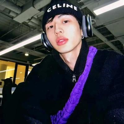 微信头像男真人帅气高清 干净