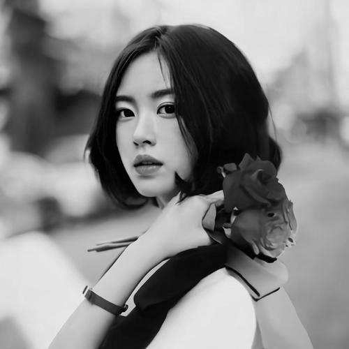 高冷范黑白女生头像 孤傲高清的黑白冷淡风女生头像图片