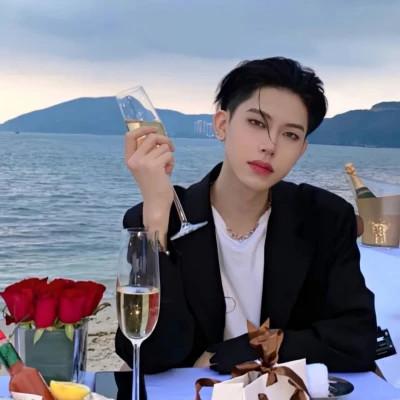 高级的情头男女一人一张