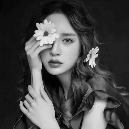 高冷范黑白女生头像 孤傲高清的黑白冷淡风女生头像图片