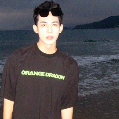 微信头像男真人帅气高清 干净