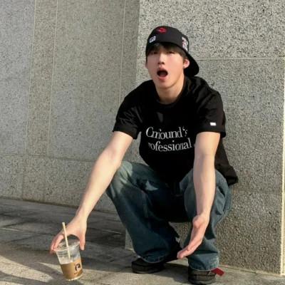 微信头像男真人帅气高清 干净