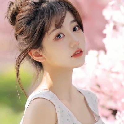 100张清新唯美图片女生头像