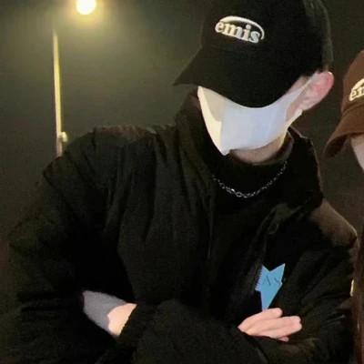 氛围感模糊情侣头像图片36张，甜蜜到模糊的恋爱