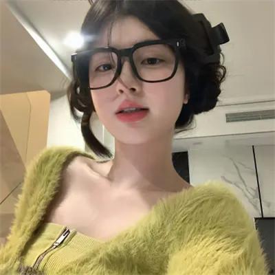 身材劲爆的女头像真人图片