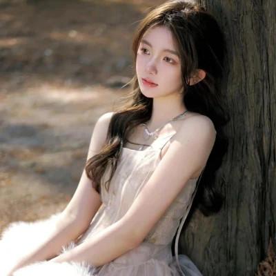 高清气质出众的女头，时尚和美结合