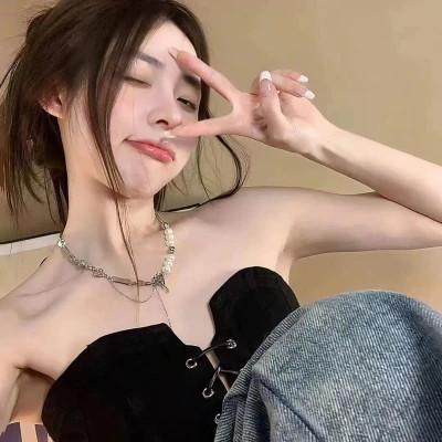 2023头像女简单干净气质