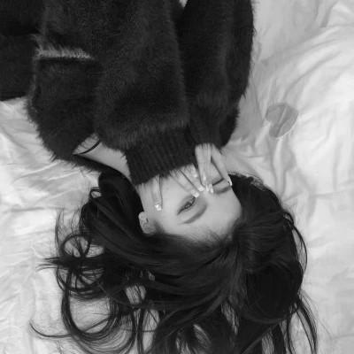精选女生头像ins高级质感黑白