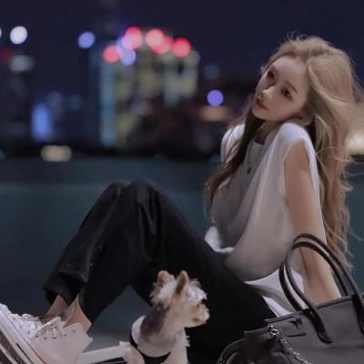 ins清新治愈超纯欲风女生头像