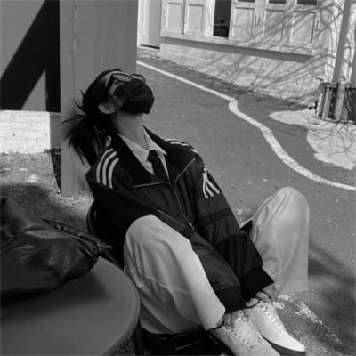 精选女生头像ins高级质感黑白