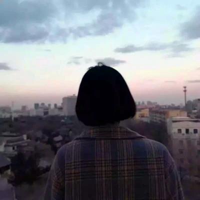 2023年情侣头像真人一人一张