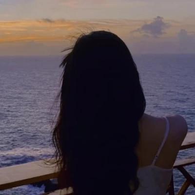 ins清新治愈超纯欲风女生头像