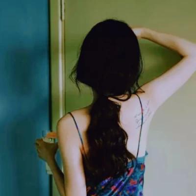 ins清新治愈超纯欲风女生头像