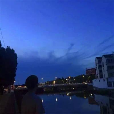 2023年情侣头像真人一人一张