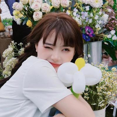 ins清新治愈超纯欲风女生头像