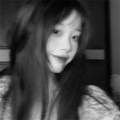 高清好看的黑白女生头像