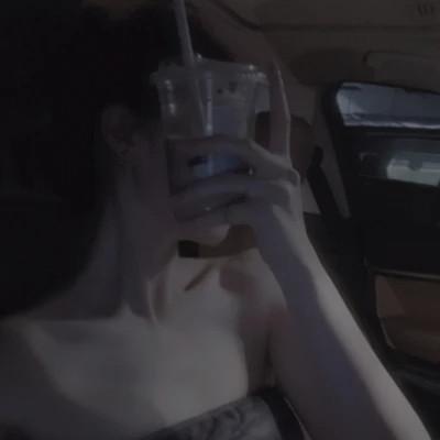 ins清新治愈超纯欲风女生头像