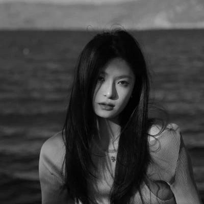精选女生头像ins高级质感黑白