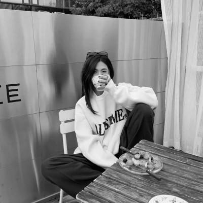 精选女生头像ins高级质感黑白