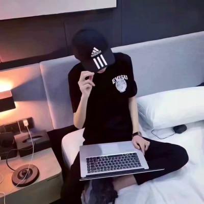 2023年情侣头像真人一人一张
