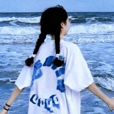 2023年情侣头像真人一人一张
