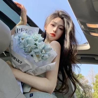 高清气质出众的女头，时尚和美结合