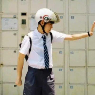 2023年情侣头像真人一人一张