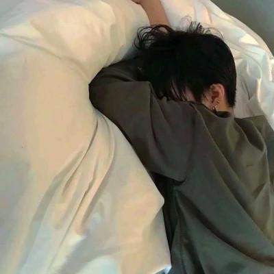 2023年情侣头像真人一人一张