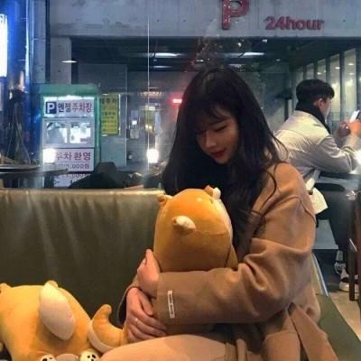 2023年情侣头像真人一人一张