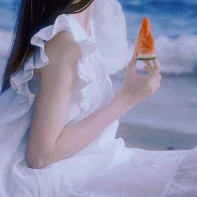 ins清新治愈超纯欲风女生头像