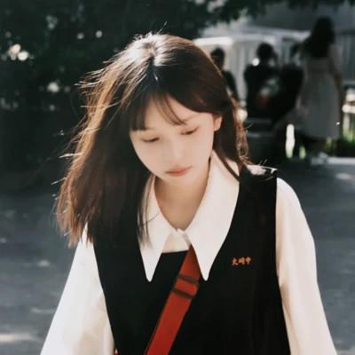 ins清新治愈超纯欲风女生头像