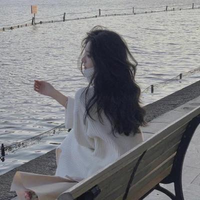 高清气质出众的女头，时尚和美结合