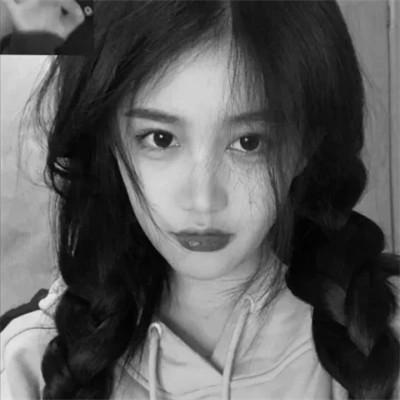 高清好看的黑白女生头像