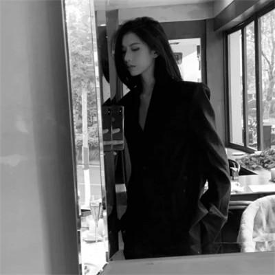 精选女生头像ins高级质感黑白