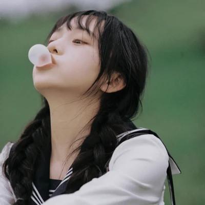 ins清新治愈超纯欲风女生头像