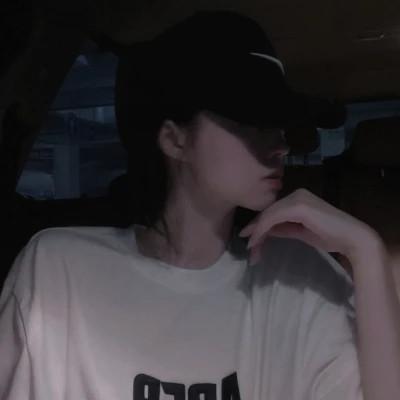 ins清新治愈超纯欲风女生头像