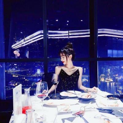 2023年情侣头像真人一人一张