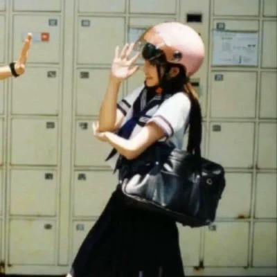 2023年情侣头像真人一人一张