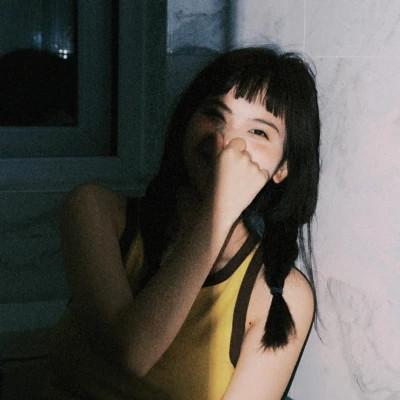 ins清新治愈超纯欲风女生头像